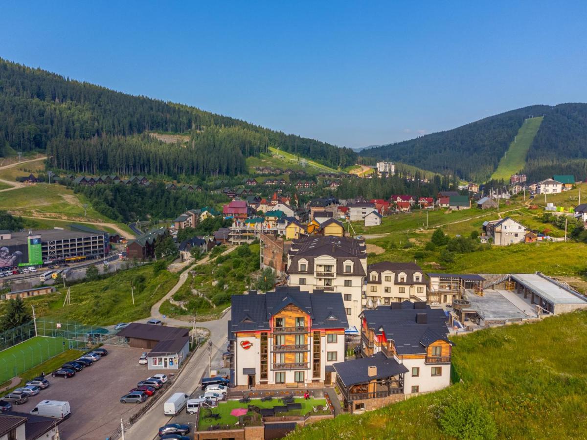 Amarena Spa Hotel - Breakfast Included In The Price Spa Swimming Pool Sauna Hammam Jacuzzi Restaurant Inexpensive And Delicious Food Parking Area Barbecue 400 M To Bukovel Lift 1 Room And Cottages Exterior photo