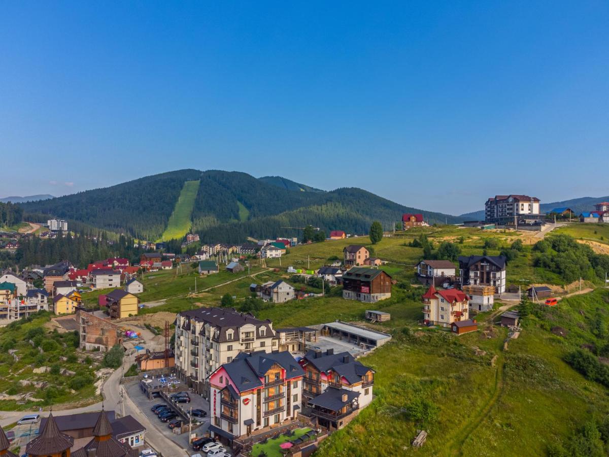 Amarena Spa Hotel - Breakfast Included In The Price Spa Swimming Pool Sauna Hammam Jacuzzi Restaurant Inexpensive And Delicious Food Parking Area Barbecue 400 M To Bukovel Lift 1 Room And Cottages Exterior photo